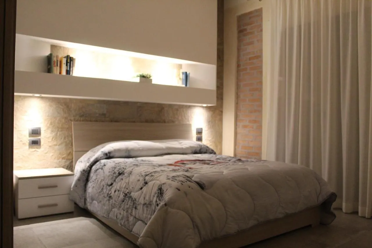 Villa Martina Desenzano del Garda 2*,  Italy