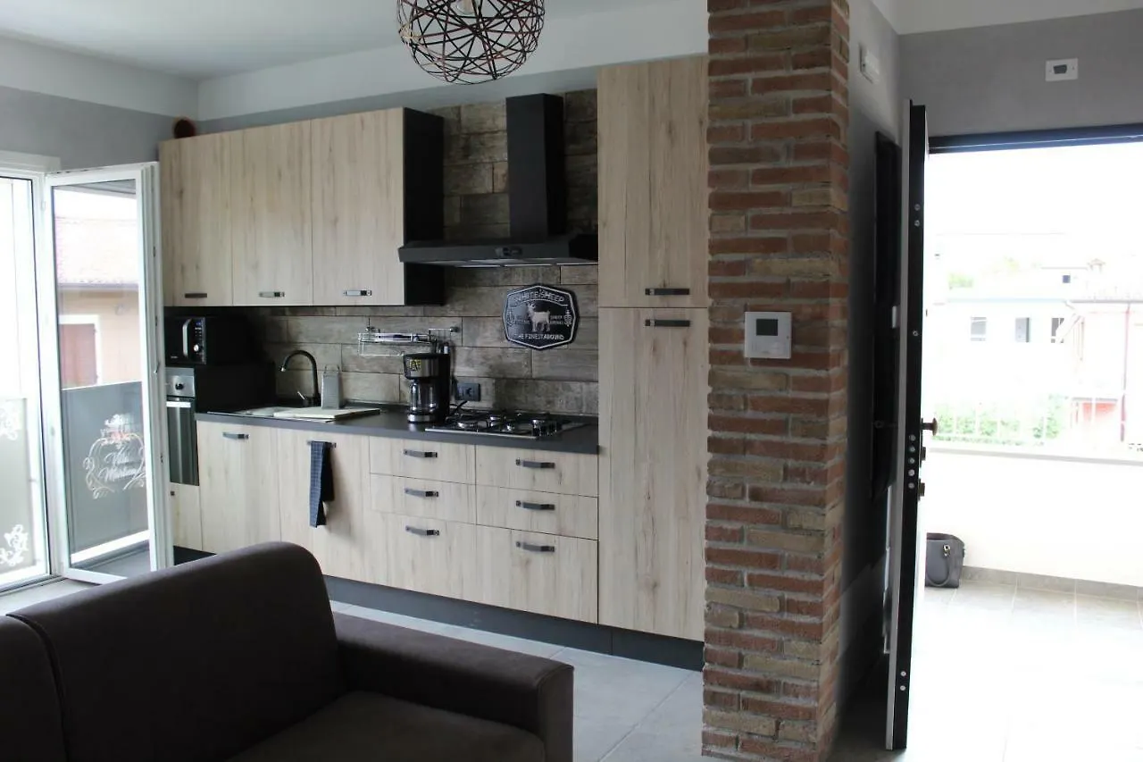 Villa Martina Desenzano del Garda 2*,